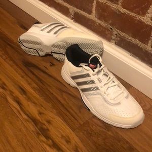 Brand new , never worn Adidas size 10 adiwear 6’s